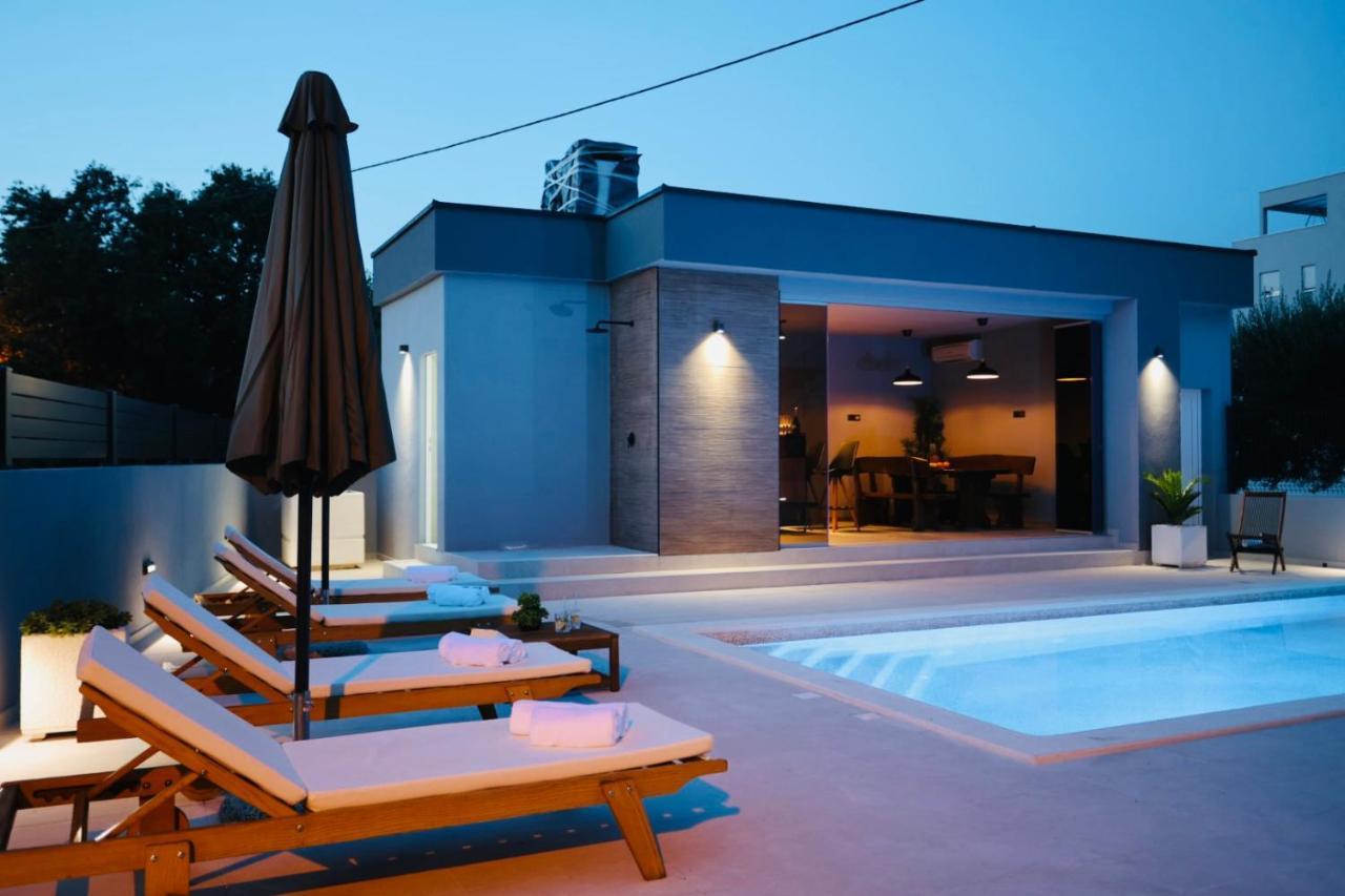 Holiday Home Tia Split Buitenkant foto