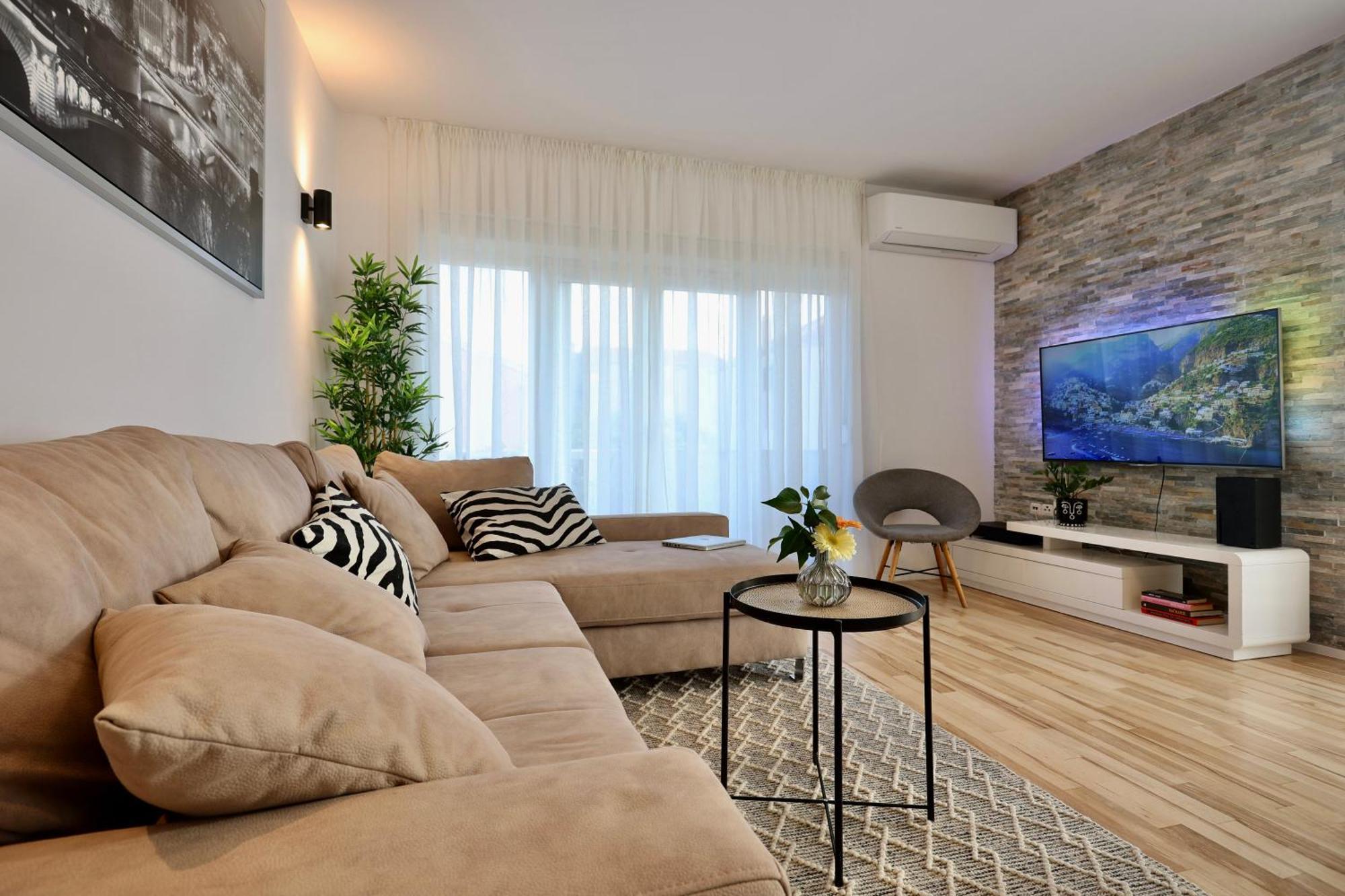 Holiday Home Tia Split Buitenkant foto