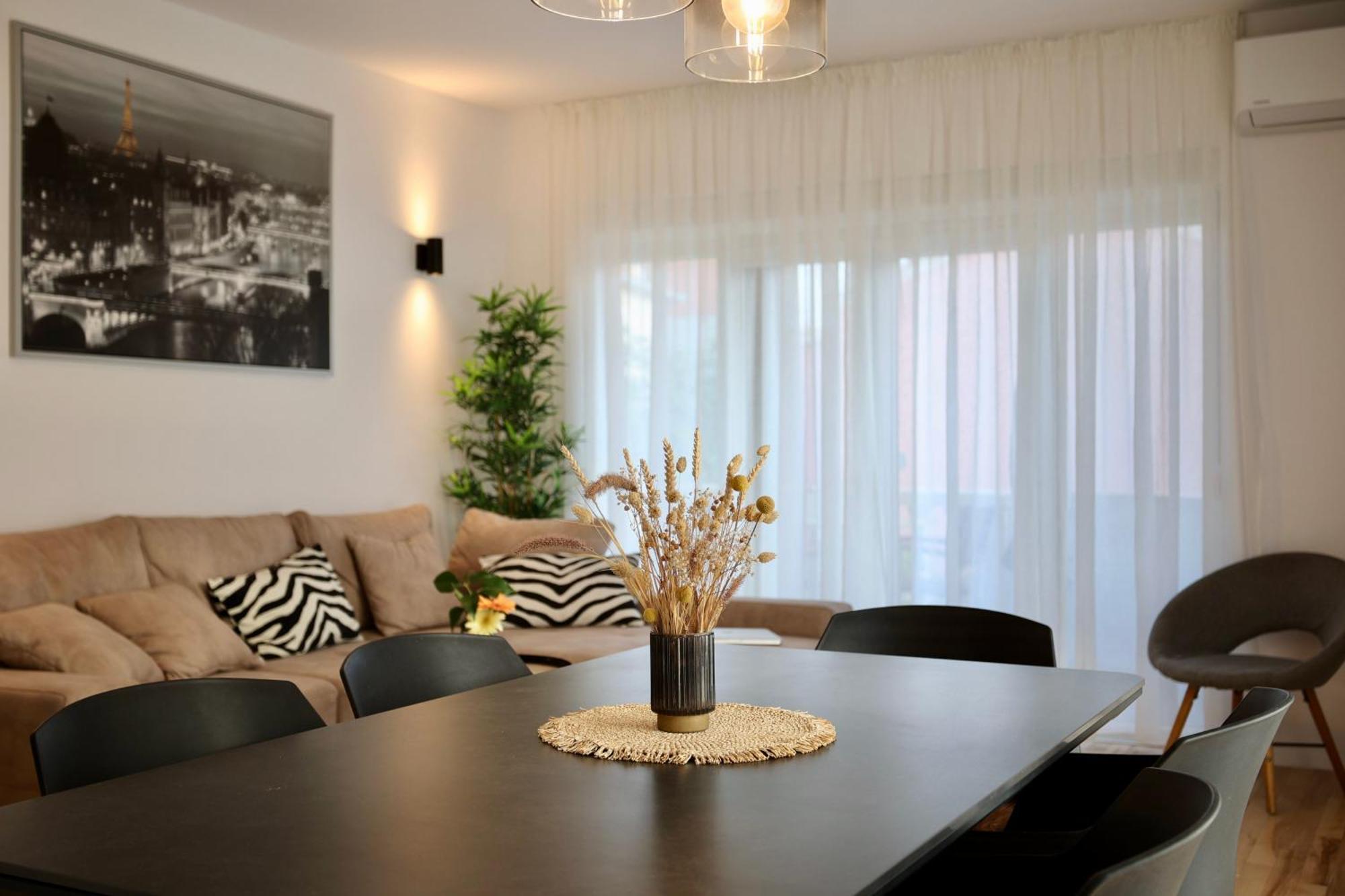 Holiday Home Tia Split Buitenkant foto